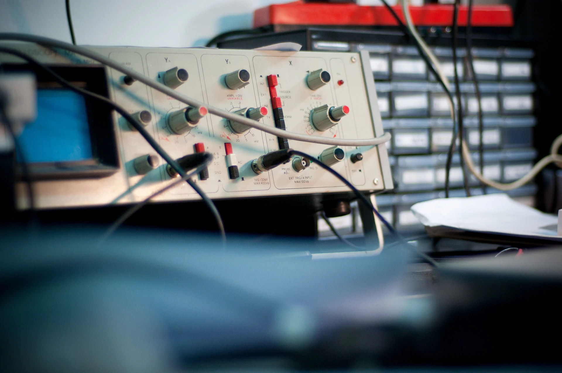 Electronics Lab Background